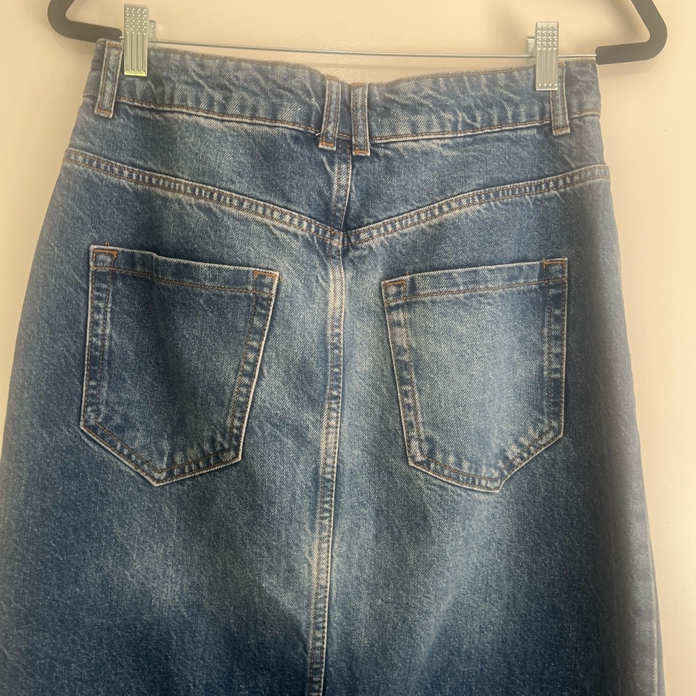 Zara Women's Dark Blue Denim Skirt - Picture 6 of 10